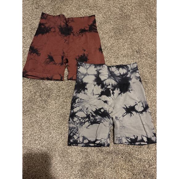 Lot Of 2 Tie-Dye Biker Shorts Size Small Booty Lifting Stretchy - Picture 1 of 3